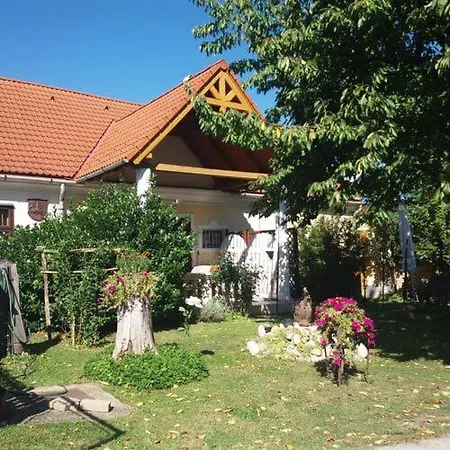 Szigony Vendeghaz Guest house Nagyvazsony